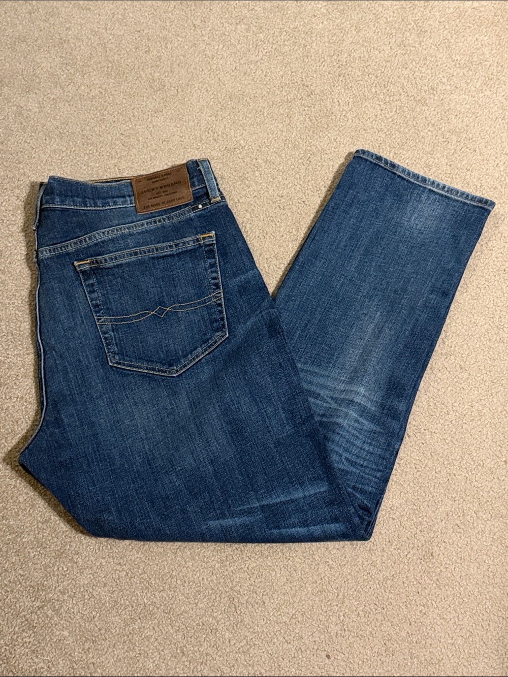 Lucky Brand Men's Mid-Blue Straight Leg Jeans